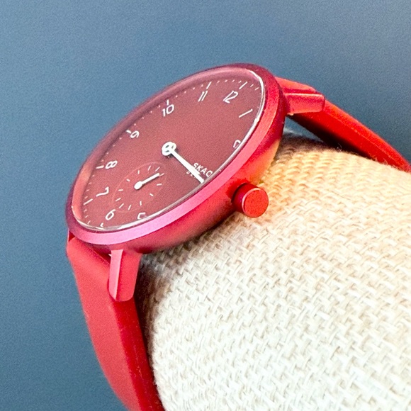 Skagen Women's Red Watch - Picture 7 of 10